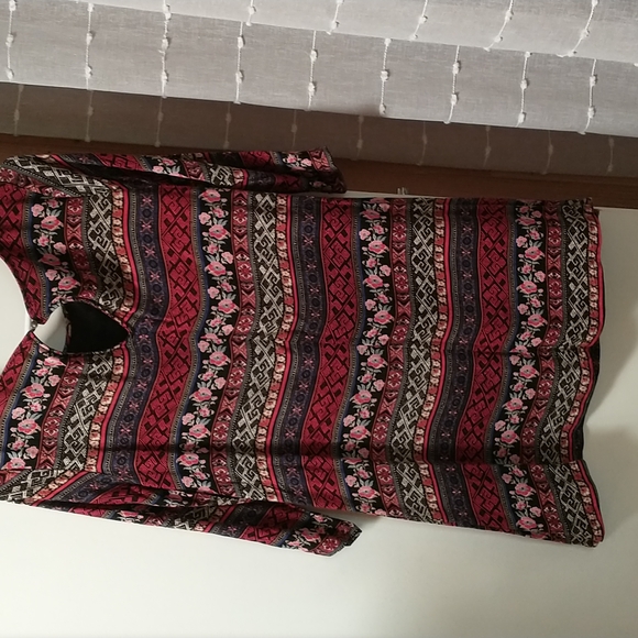 Tunic - Picture 3 of 5